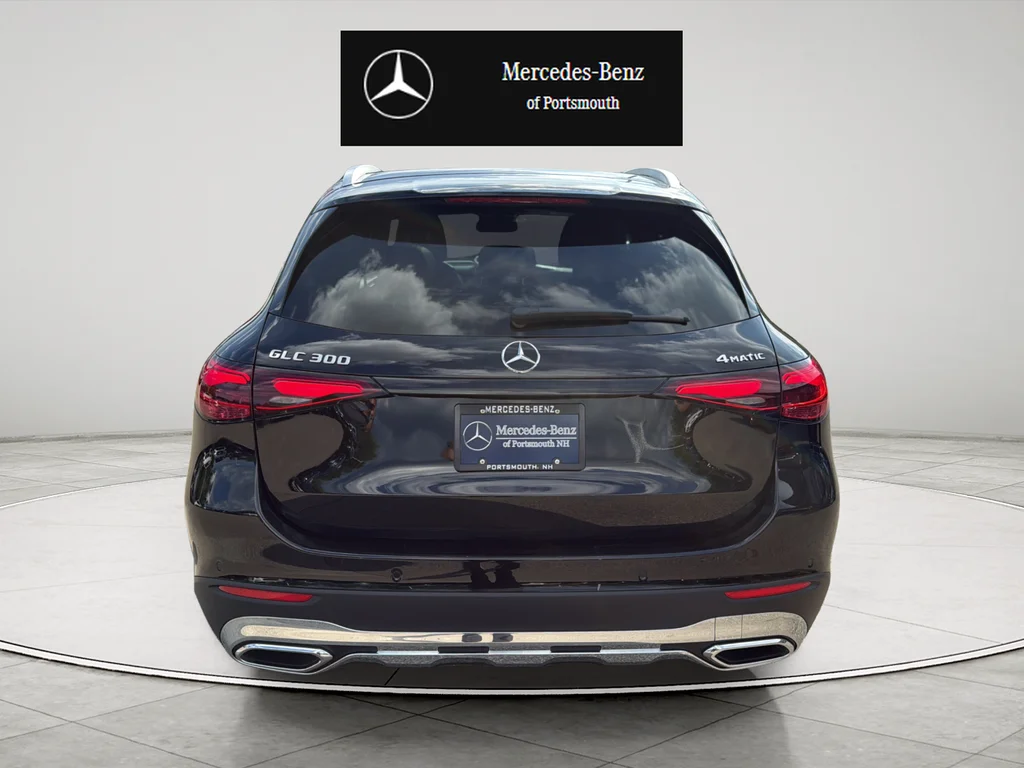 Certified Used 2026 Black Mercedes-Benz GLC 300 image 4