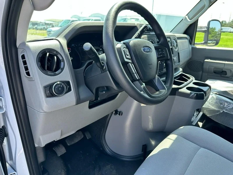 New 2026 Oxford White Ford E-350 SRW High Roof image 10