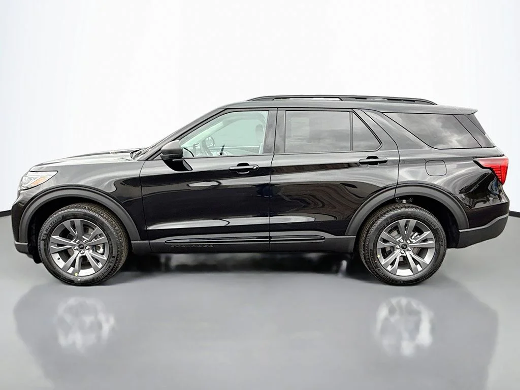 New 2026 Agate Black Metallic Ford Active image 15