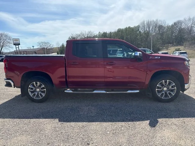 Used 2019 Red Chevrolet LT image 4