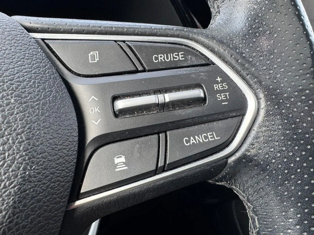 Used 2020 Silver Hyundai Limited image 19