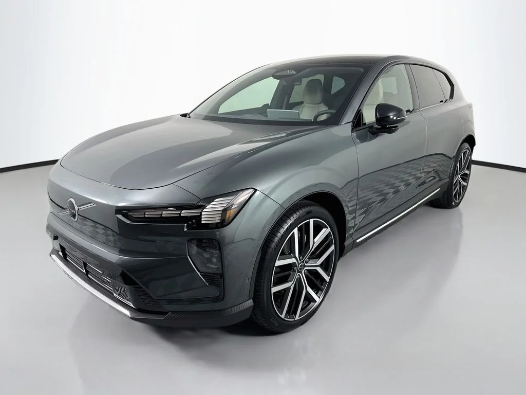 New 2027  Volvo  image 1