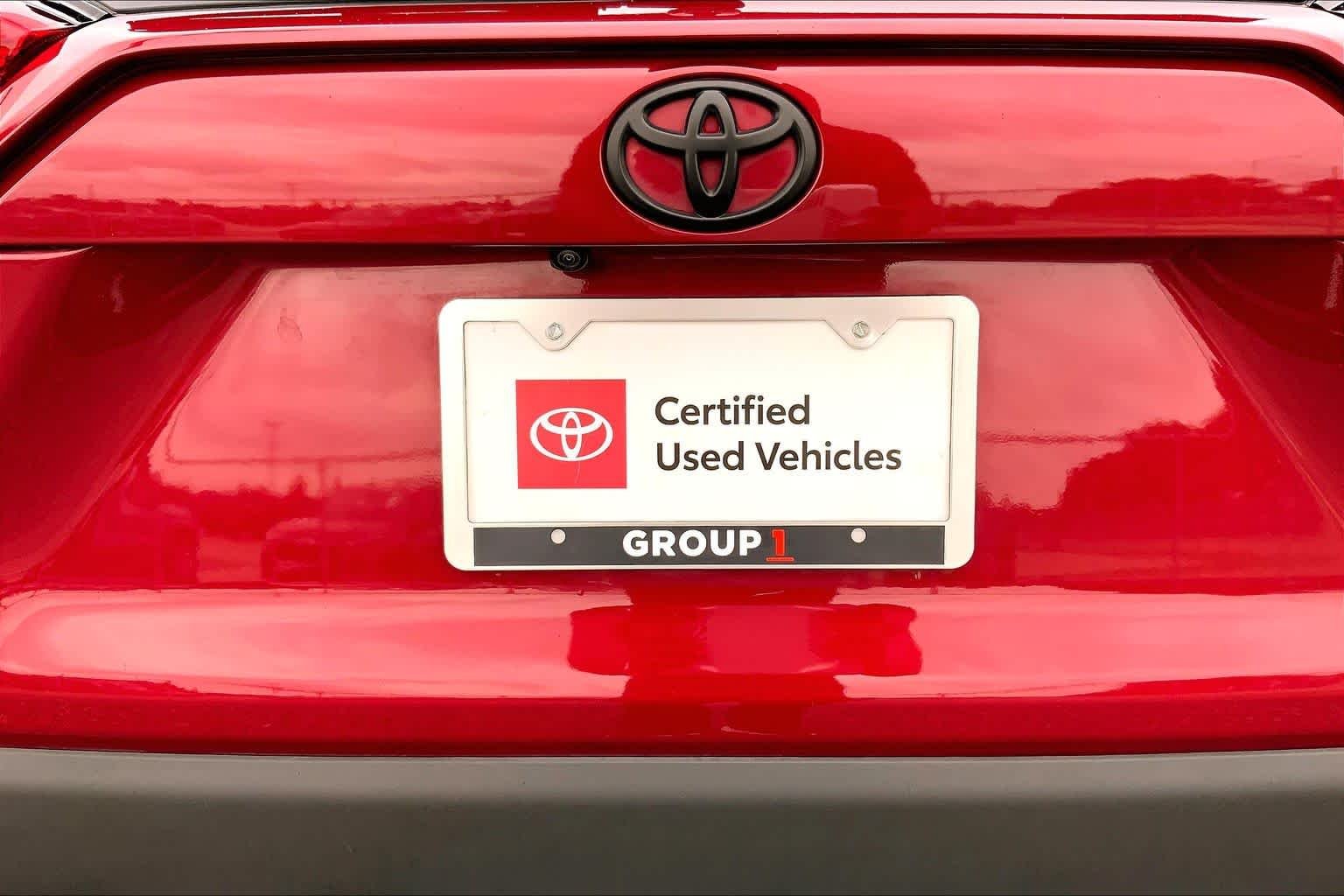 Used 2024 Ruby Flare Pearl Toyota XLE Premium image 10