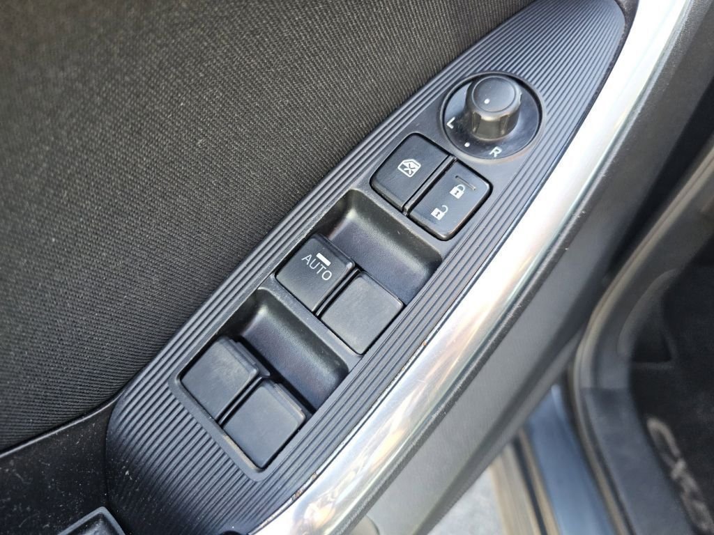 Used 2015 Meteor Gray Mica Mazda Sport image 28