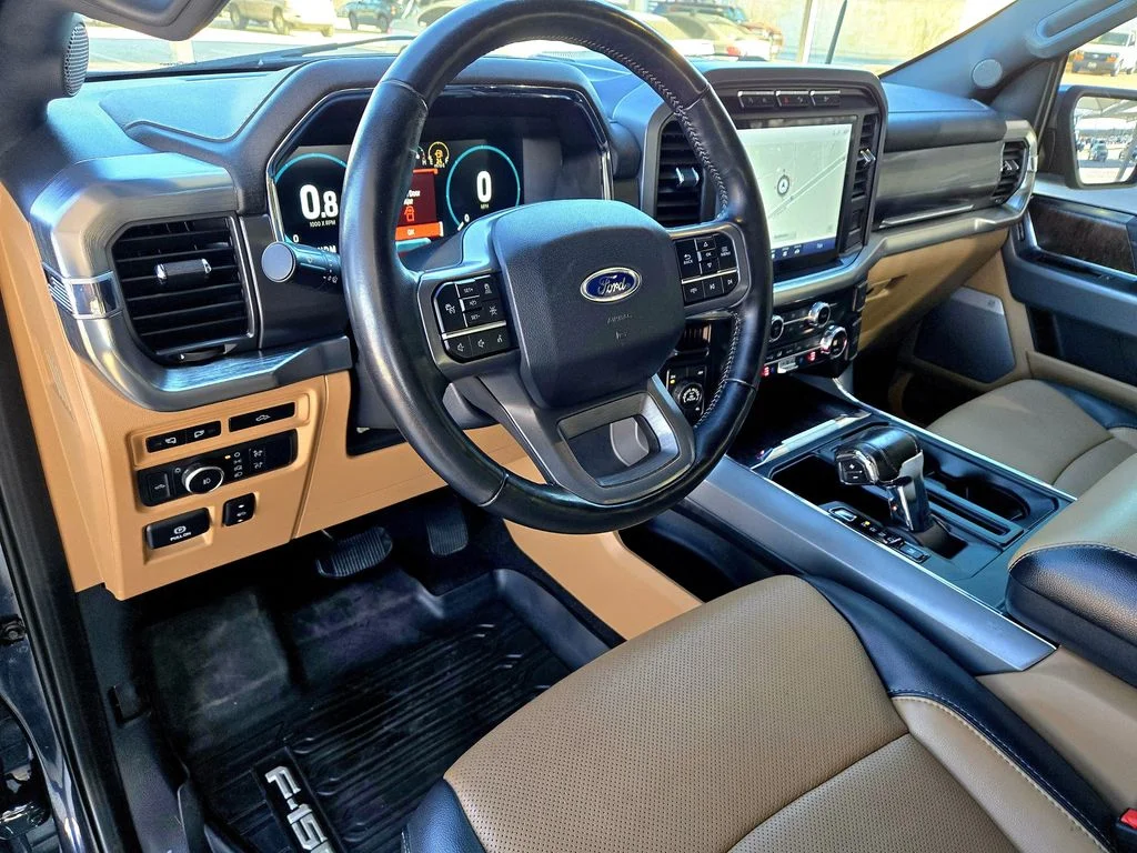 Used 2021  Ford Lariat image 11