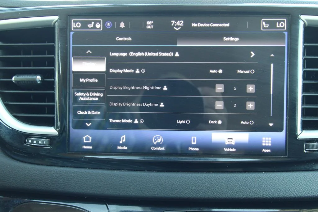 Used 2024 Black Chrysler Touring L image 29