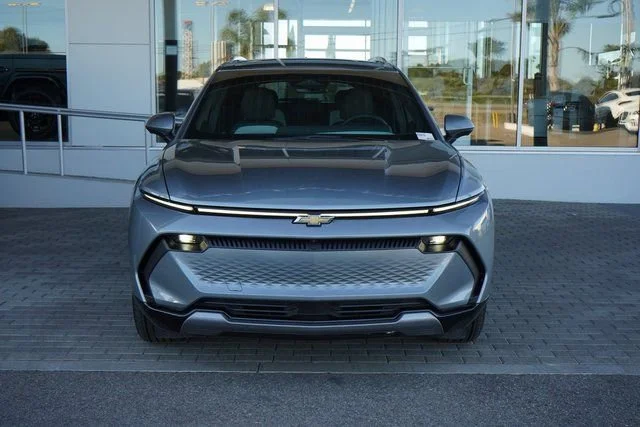 2025 Chevrolet Equinox EV LT - Photo 8
