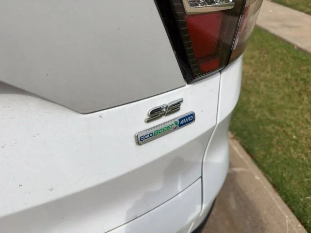 Used 2018 White Ford SE image 5