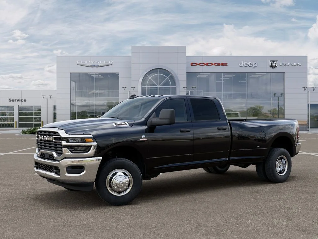 New 2026 Diamond Black Crystal Pearl-Coat Exterior Paint RAM Tradesman image 2
