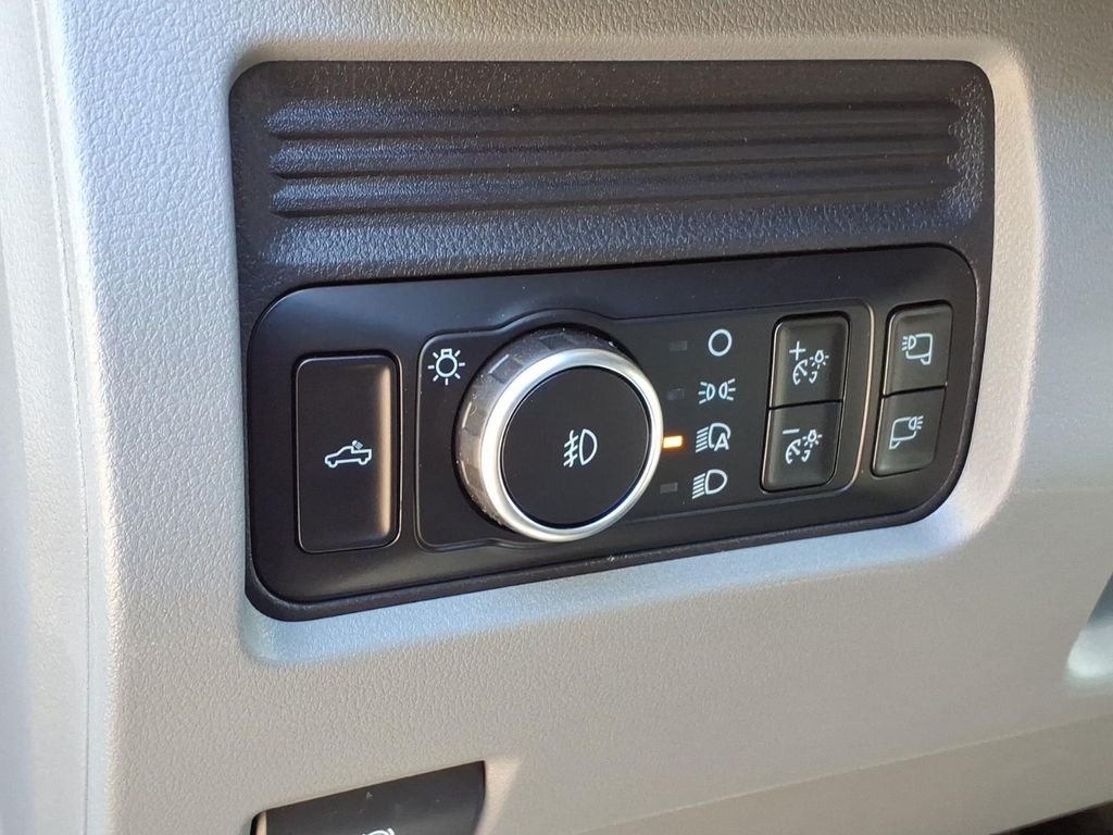New 2027 Marsh Gray Metallic Ford F-350® XLT image 21