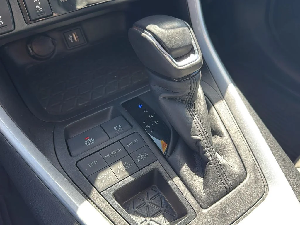 2024 Toyota RAV4 XLE Premium - Photo 19