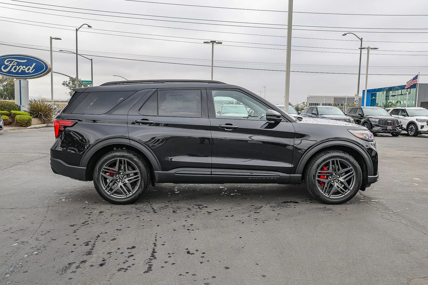 New 2026 Agate Black Metallic Ford ST image 3