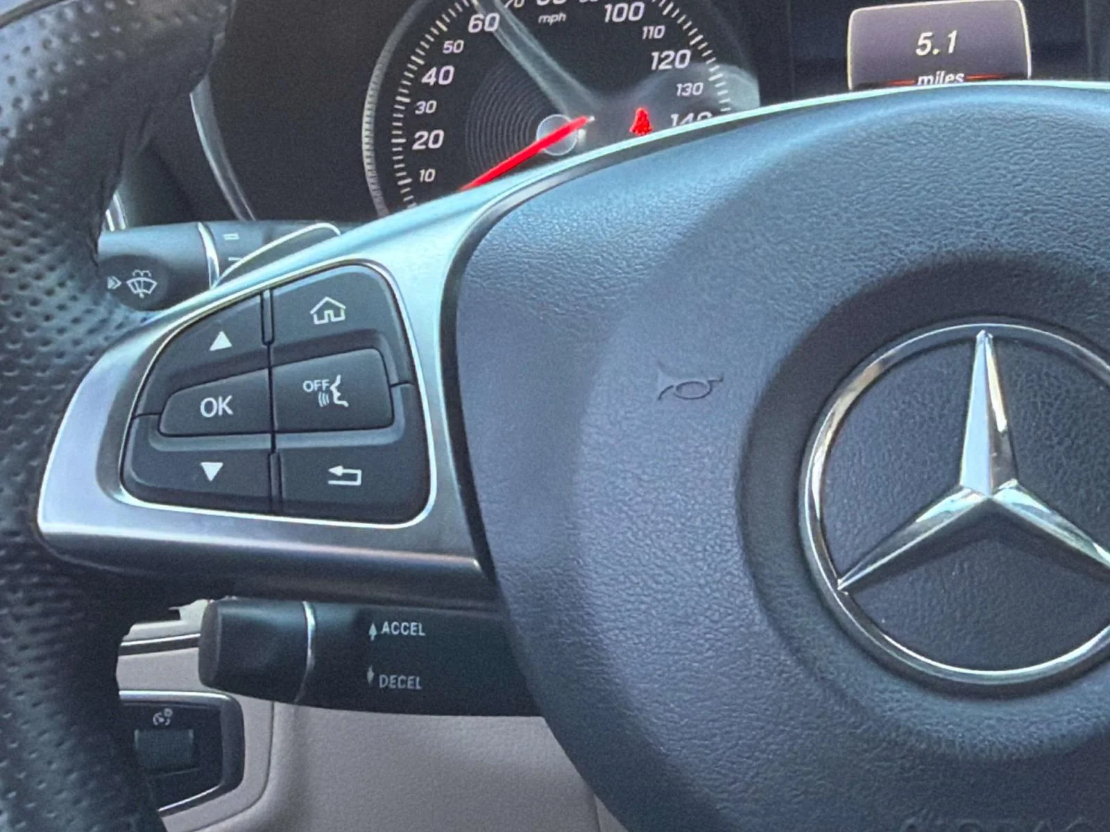 Used 2017  Mercedes-Benz C300 4MATIC® image 12