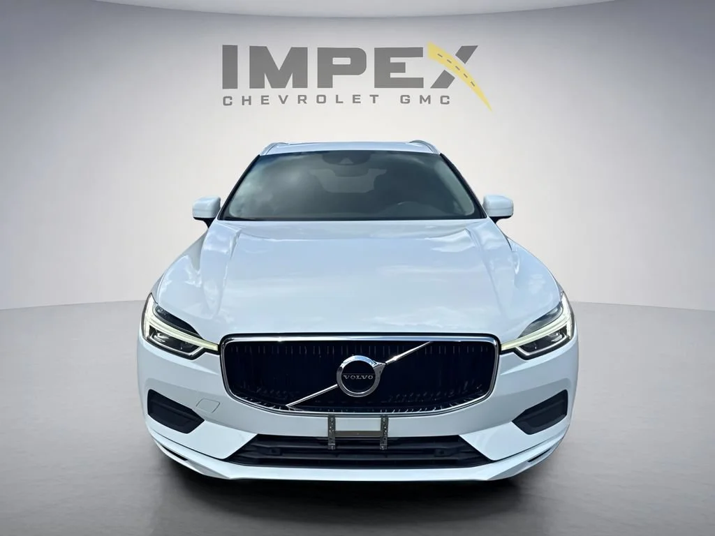Used 2019  Volvo Momentum image 8