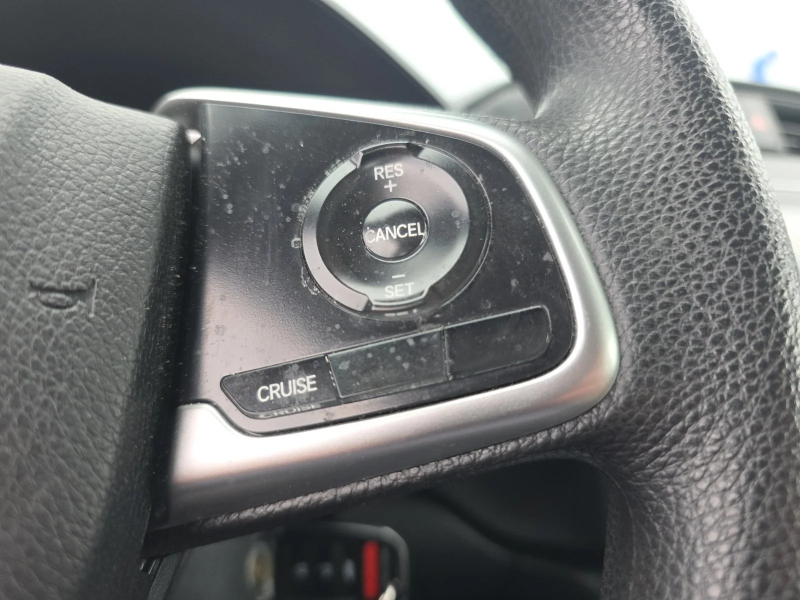 Used 2019 Red Honda LX image 13