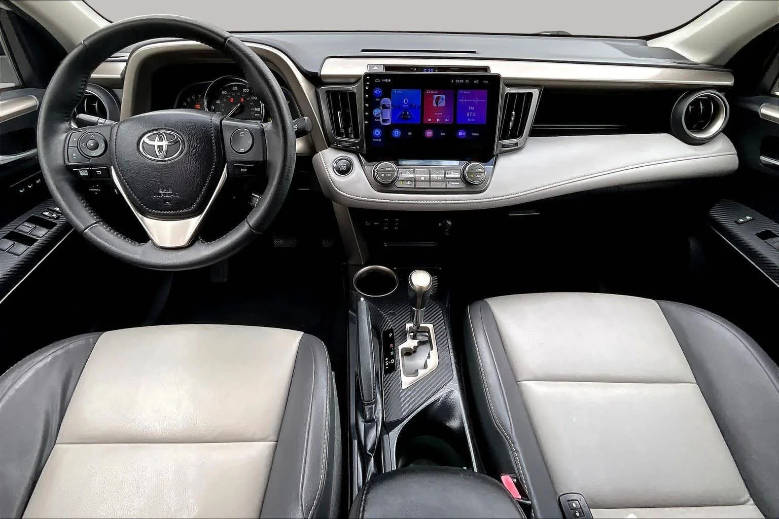 Used 2014 Blizzard Pearl Toyota Limited image 15