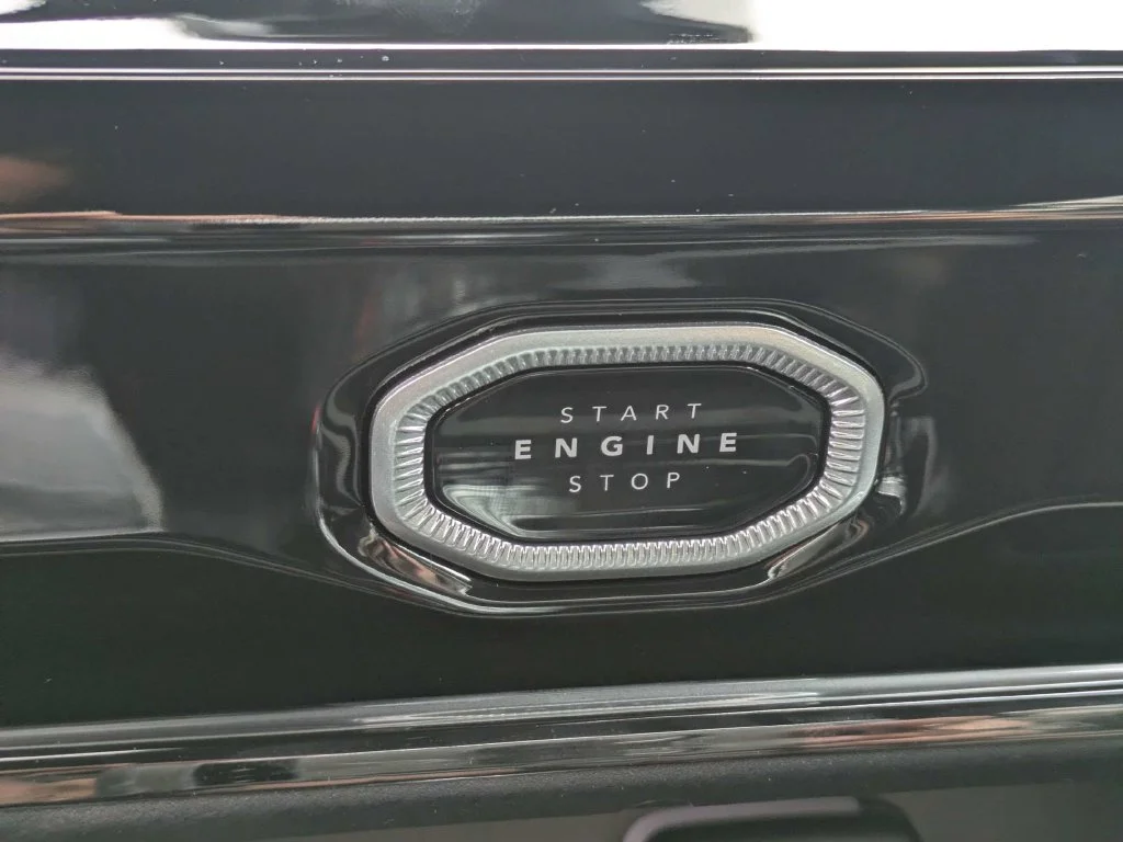 New 2027 Black Jeep  image 31