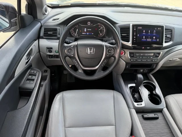 Used 2017 Modern Steel Metallic Honda EX-L image 23