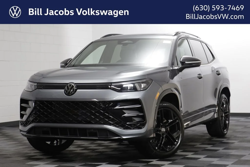 New 2026 Platinum Gray Volkswagen 2.0T SE R-Line Black image 1