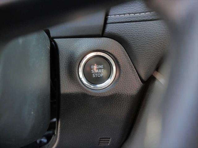 Certified Used 2025 SILVER SKY METALLIC Toyota  image 30