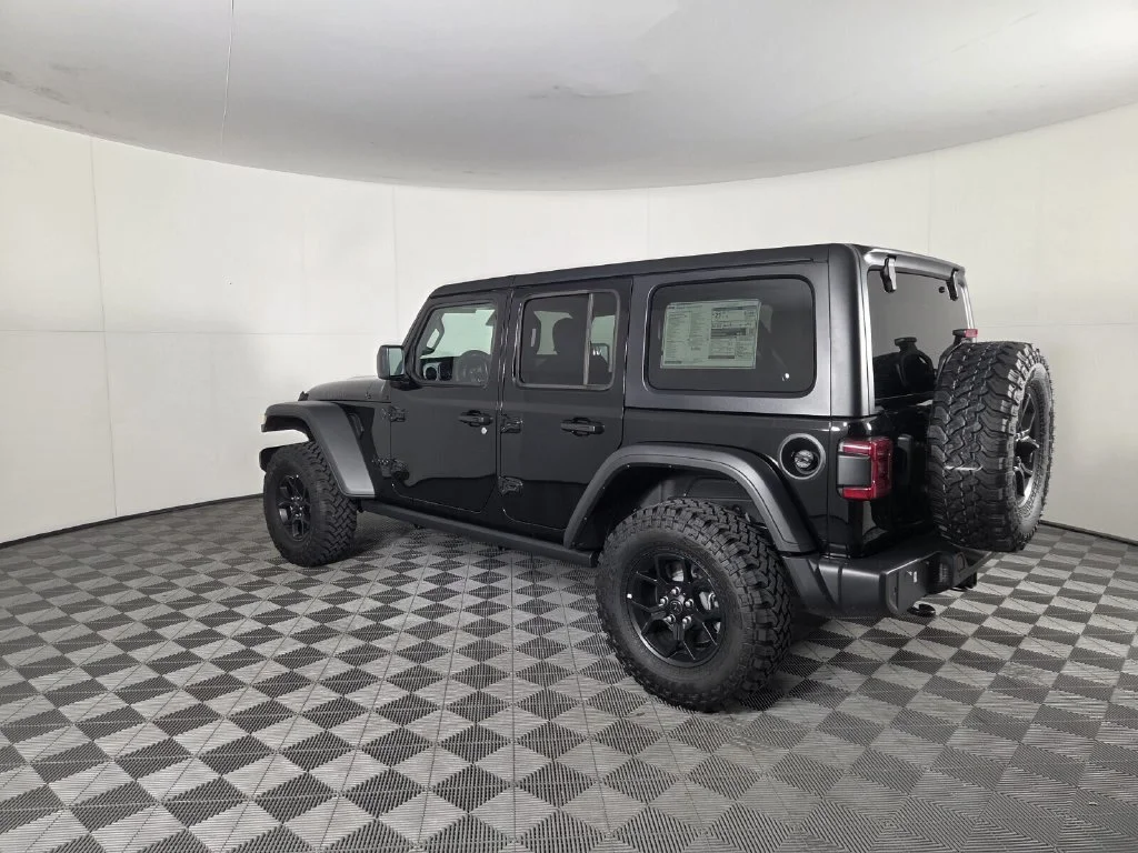 2026 Jeep Wrangler 4-Door Willys - Photo 6