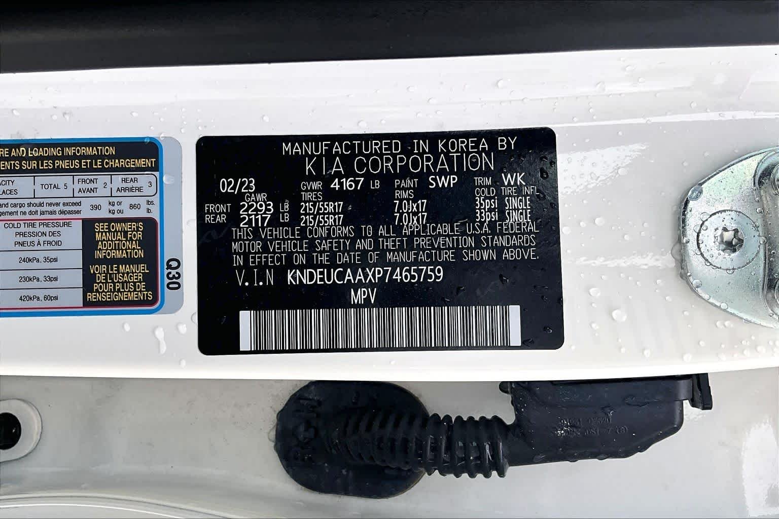 Used 2023 Snow White Pearl Kia S image 32