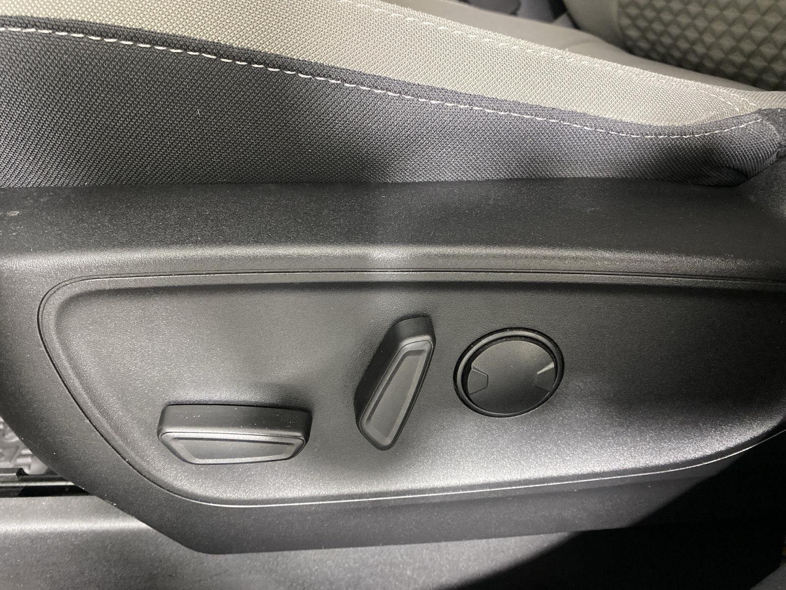 Used 2022 Carbonized Gray Ford SE image 21