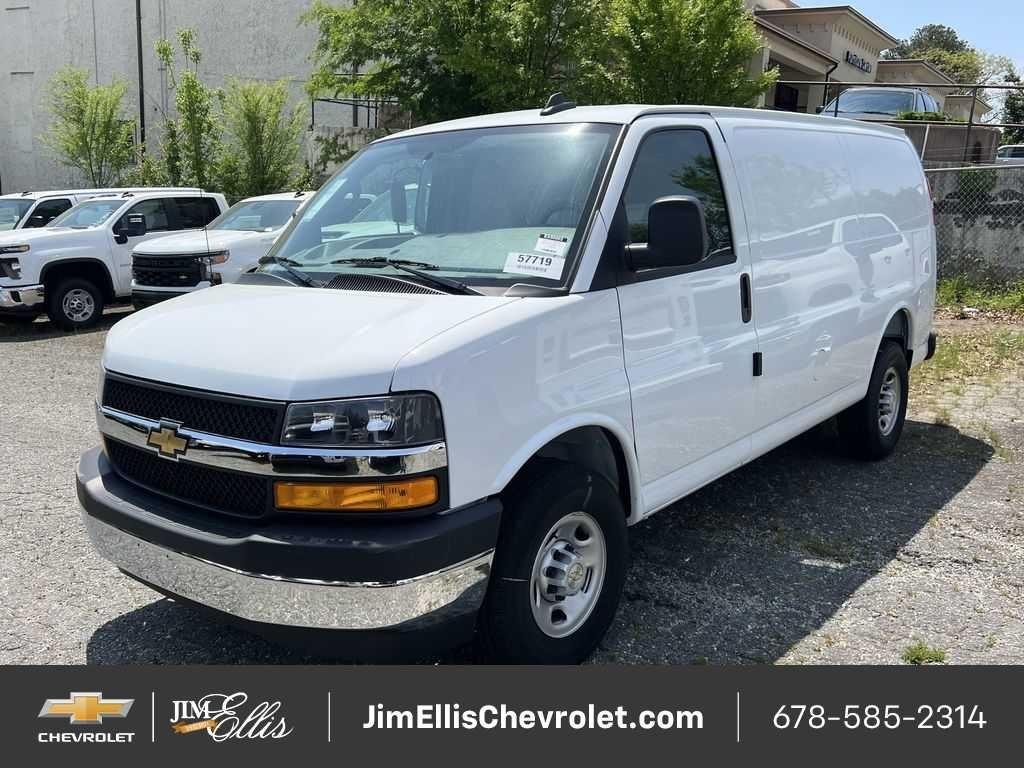 2025 Chevrolet Express Cargo Work Van - Photo 3
