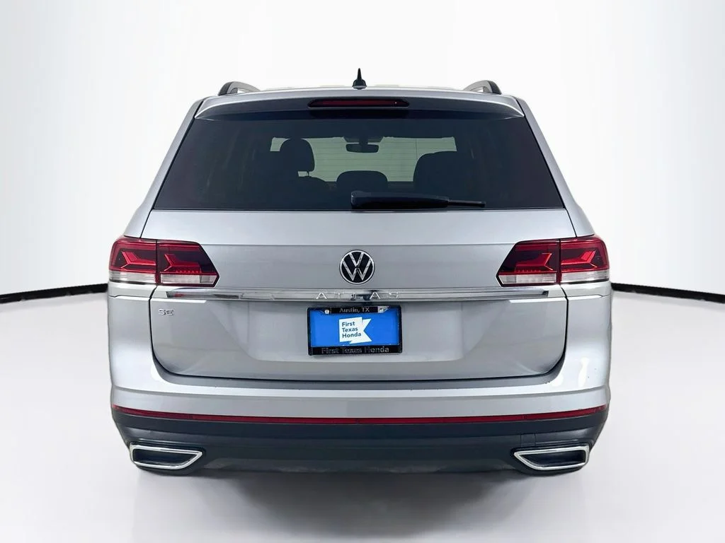 Used 2022 Silver Volkswagen 2.0T SE image 6