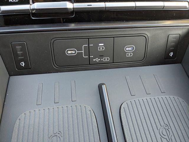 New 2026 White Hyundai Calligraphy FWD image 24