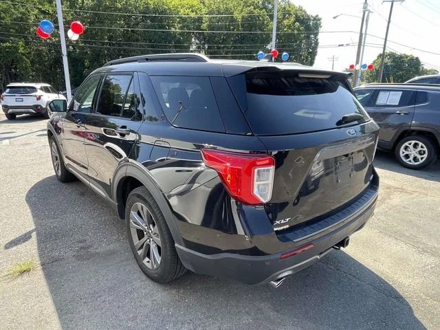 Certified Used 2023 Black Metallic Ford XLT image 4