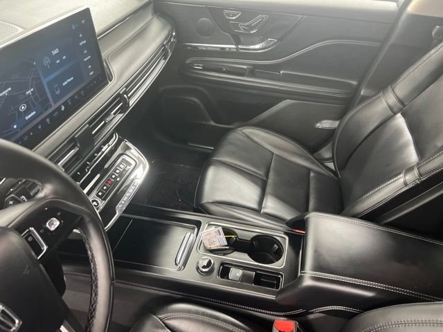 Used 2023 Infinite Black Metallic Lincoln Standard image 22