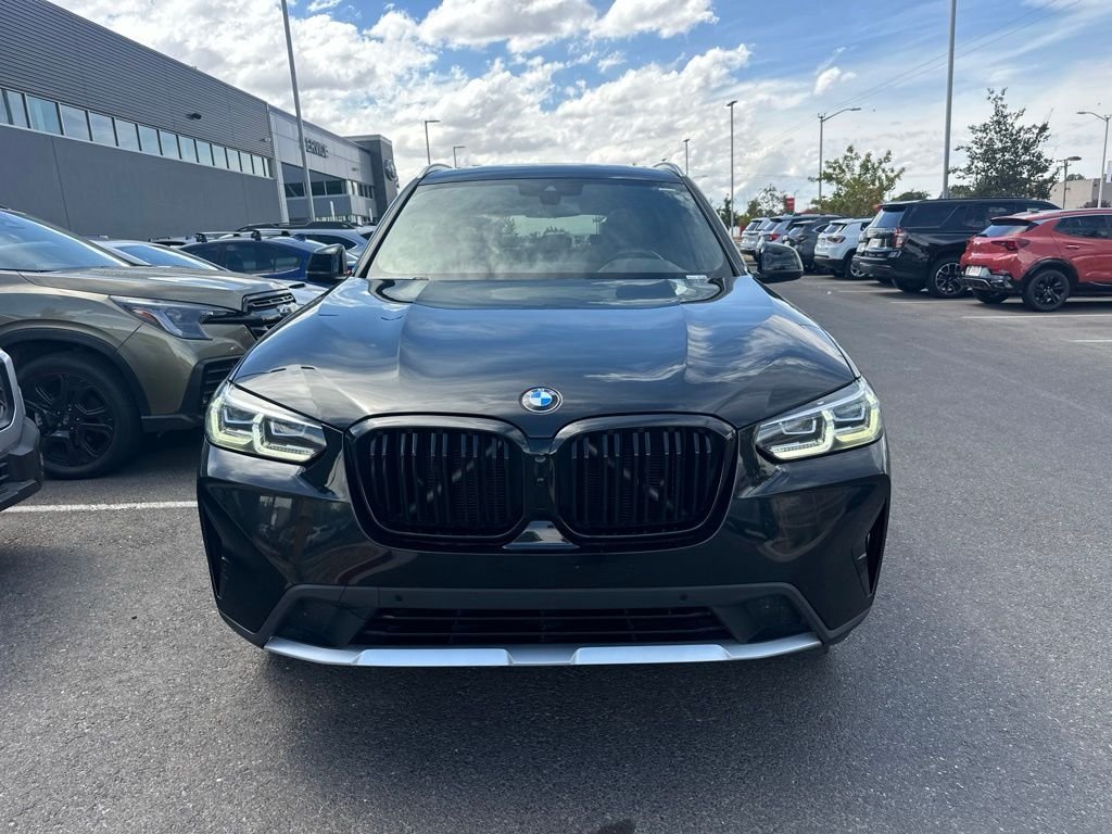 Used 2022 Black BMW xDrive30i image 2