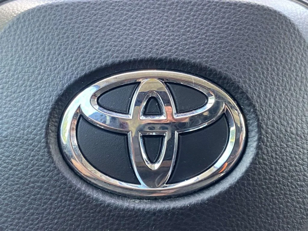 Used 2020 Red Toyota LE image 31