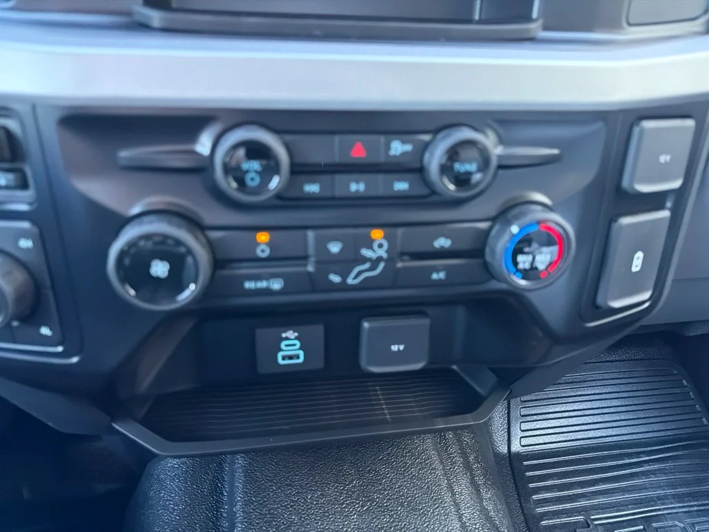 New 2027 Oxford White Ford F-350® XL image 18