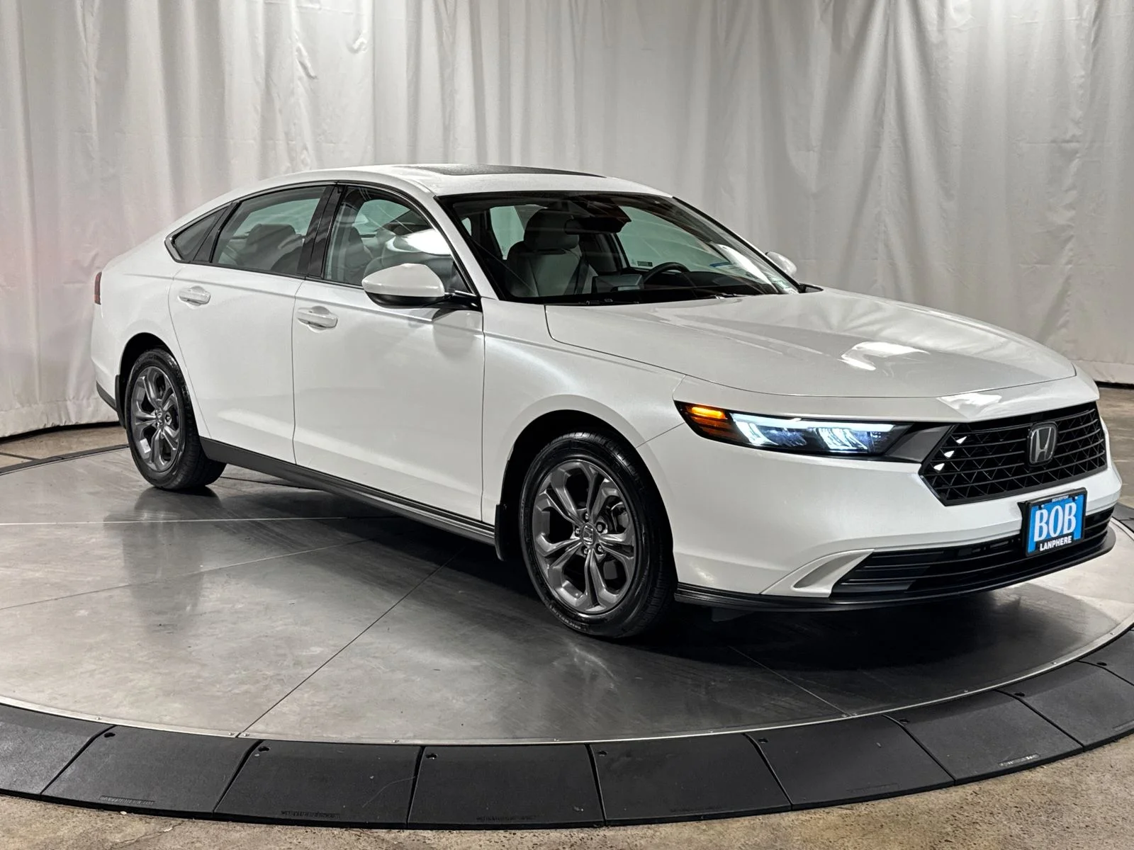 2024 Honda Accord EX - Photo 10