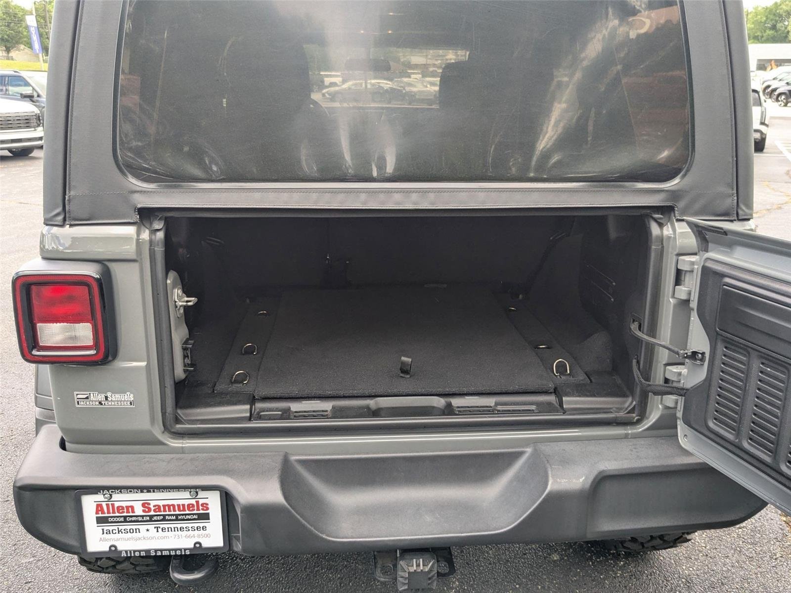 Used 2022 Sting-Gray Clearcoat Jeep Unlimited Willys Sport image 4