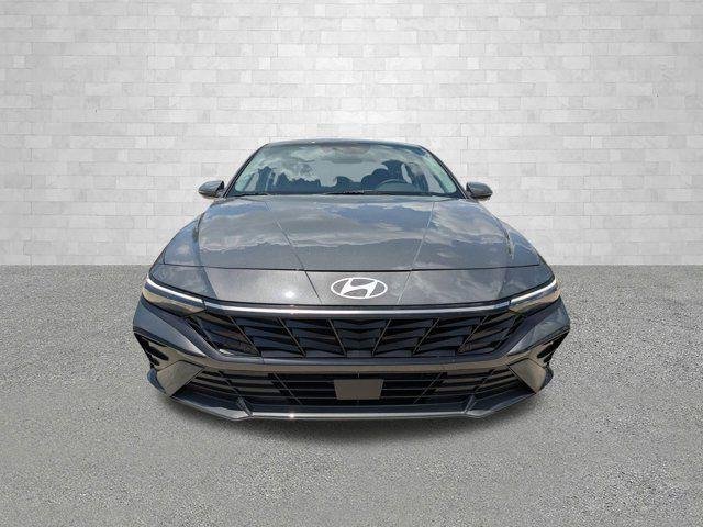 2025 Hyundai Elantra Limited - Photo 33