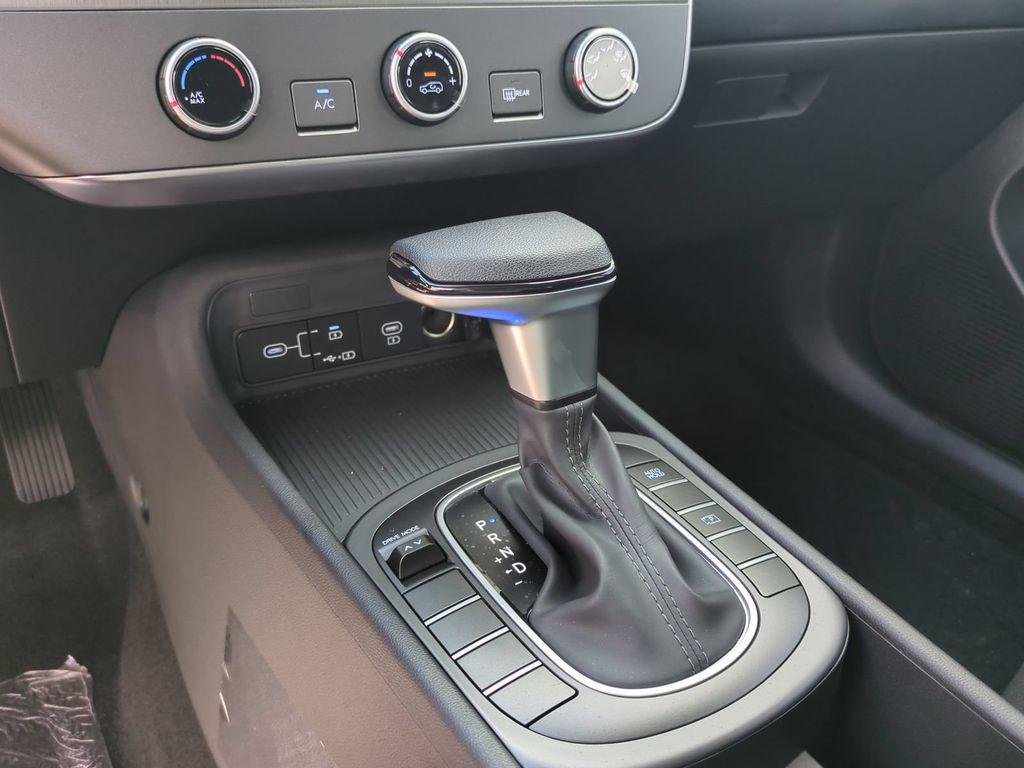 New 2027 Gray Hyundai SE FWD image 21