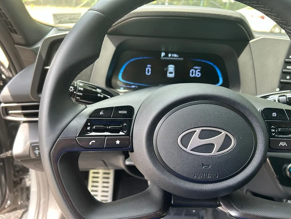 Used 2026 Gray Hyundai SEL Sport image 23