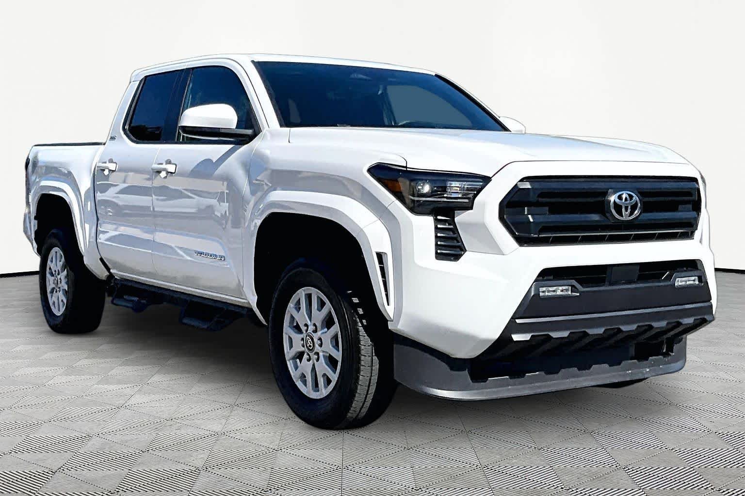 Used 2025 Ice Cap Toyota SR5 image 3