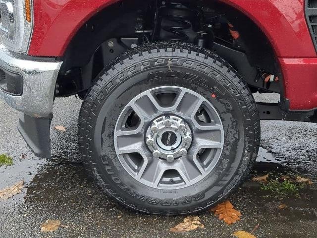New 2026 Ruby Red Metallic Tinted Clearcoat Ford F-350® Lariat® image 33