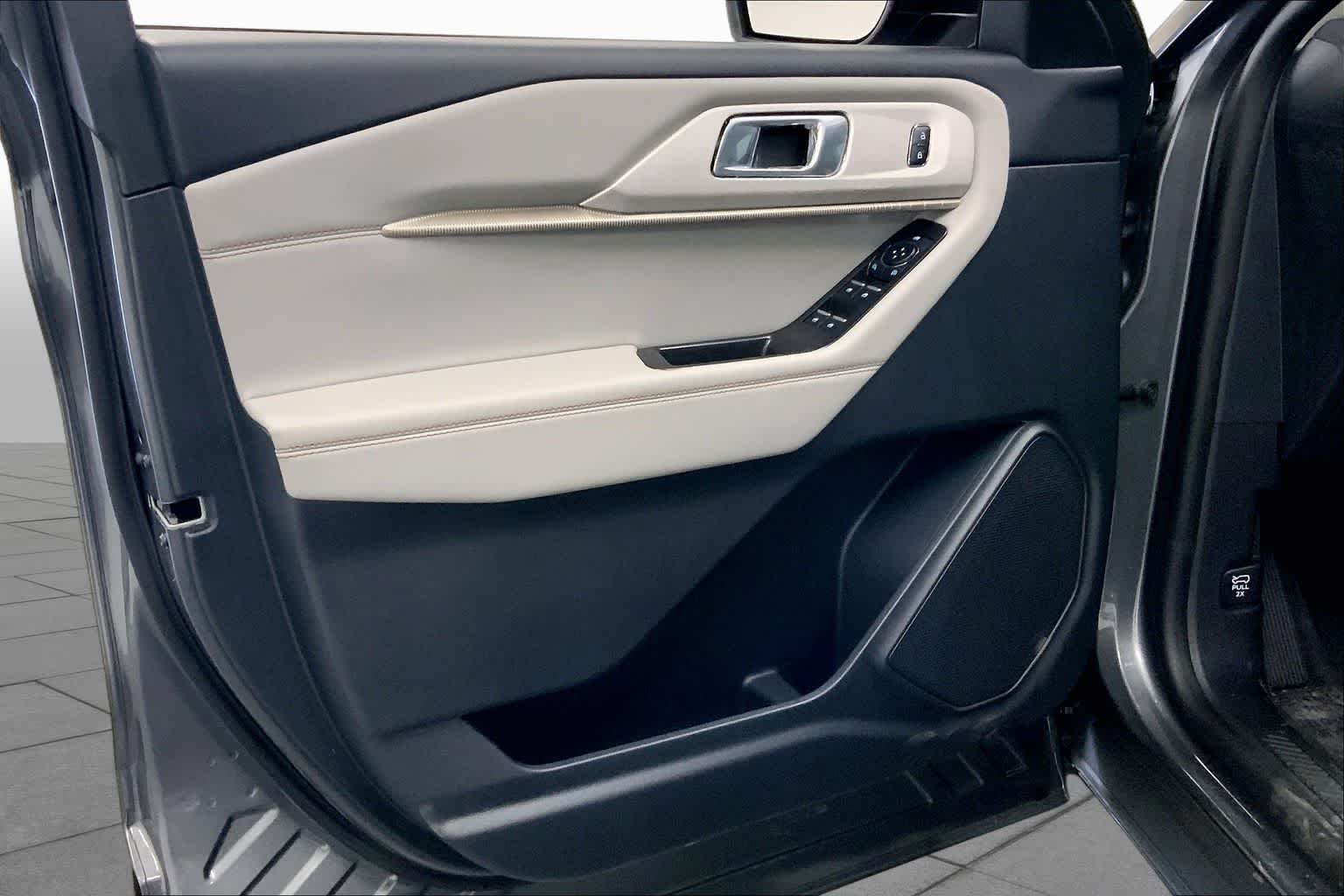 New 2026 Carbonized Gray Metallic Ford Active image 10