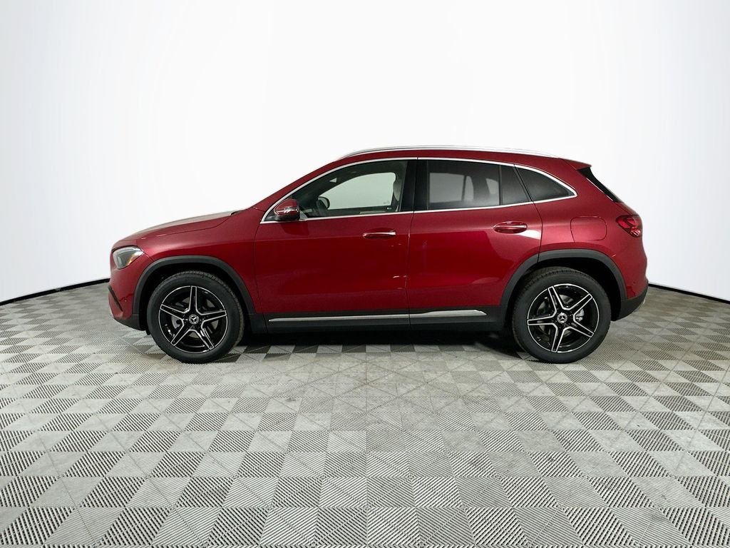 New 2026 MANUFAKTUR Patagonia Red Metallic Mercedes-Benz GLA 250 image 4