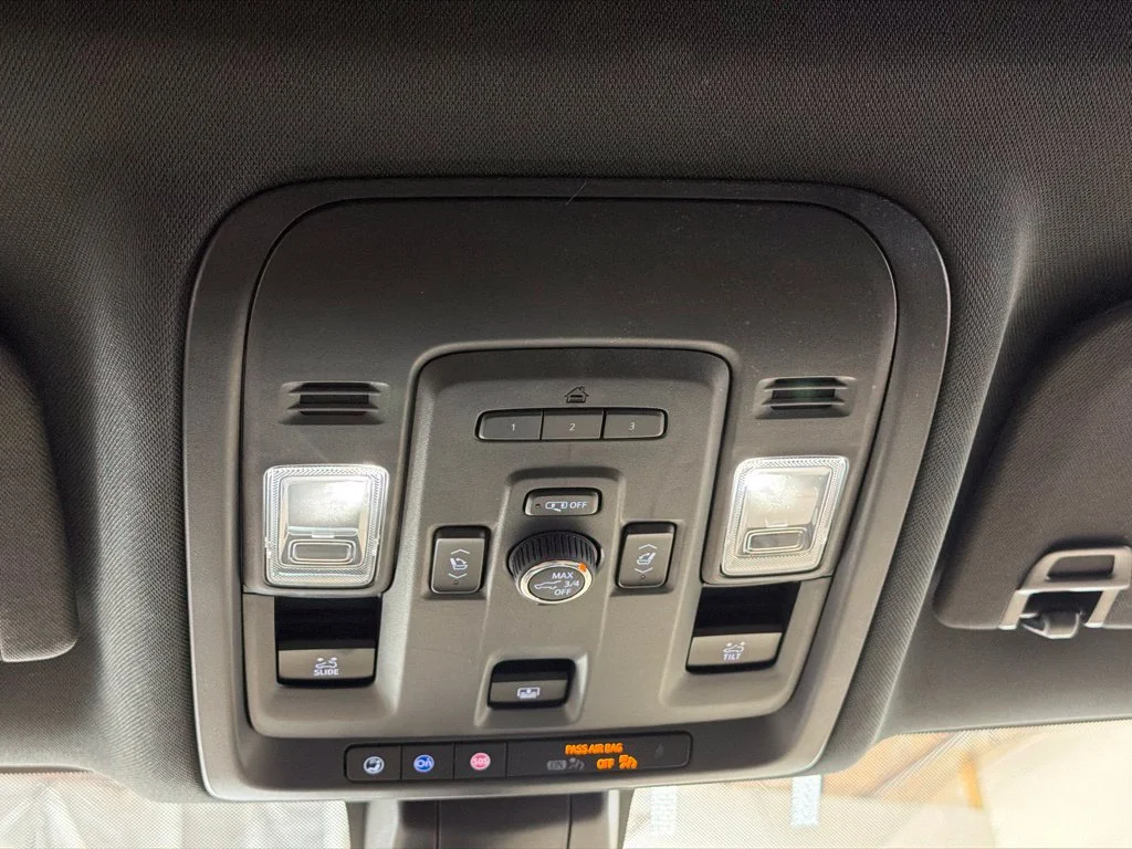 Used 2021 Midnight Blue Metallic Chevrolet Premier image 22