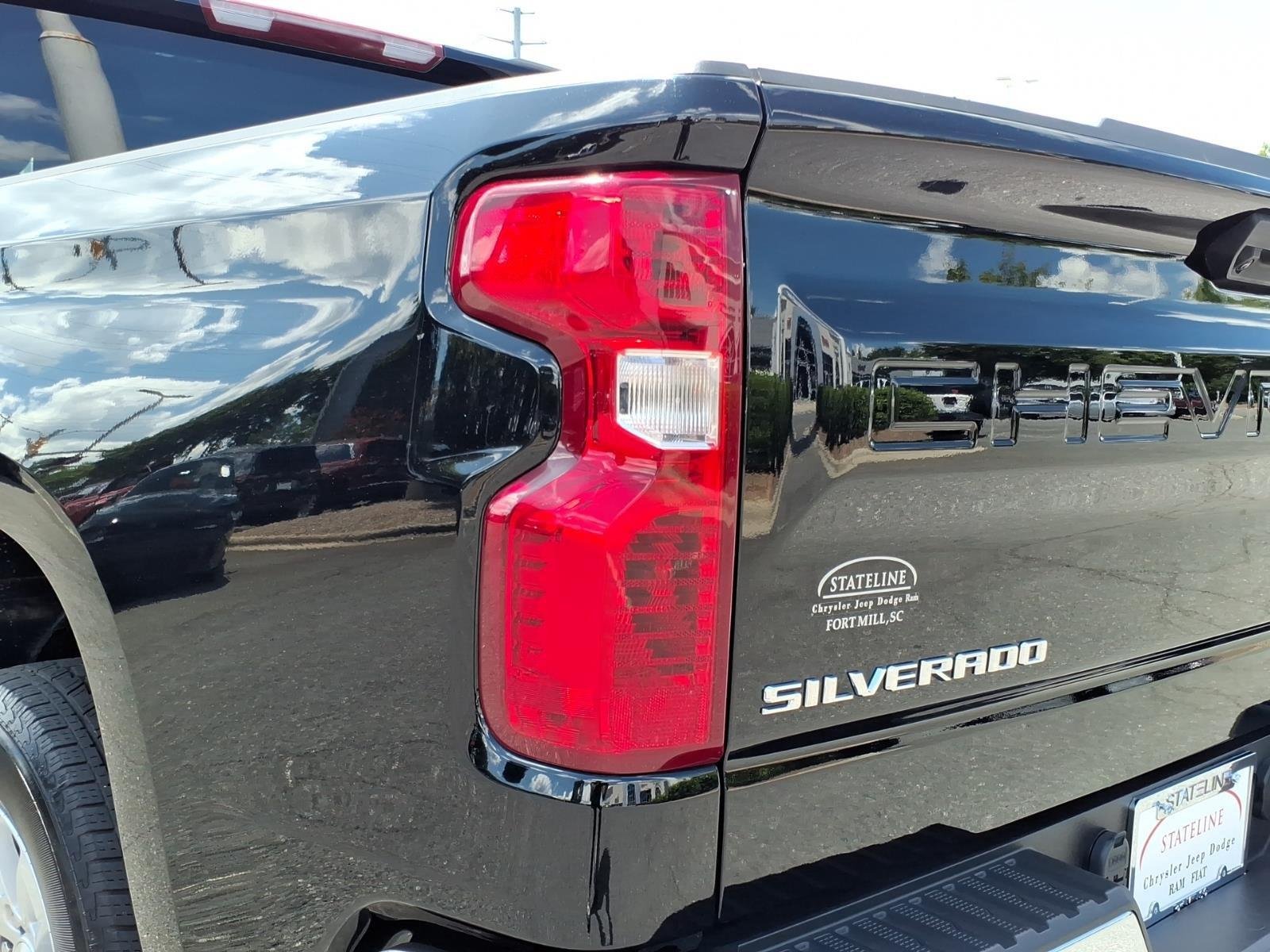 Used 2025 Black Chevrolet LT image 19