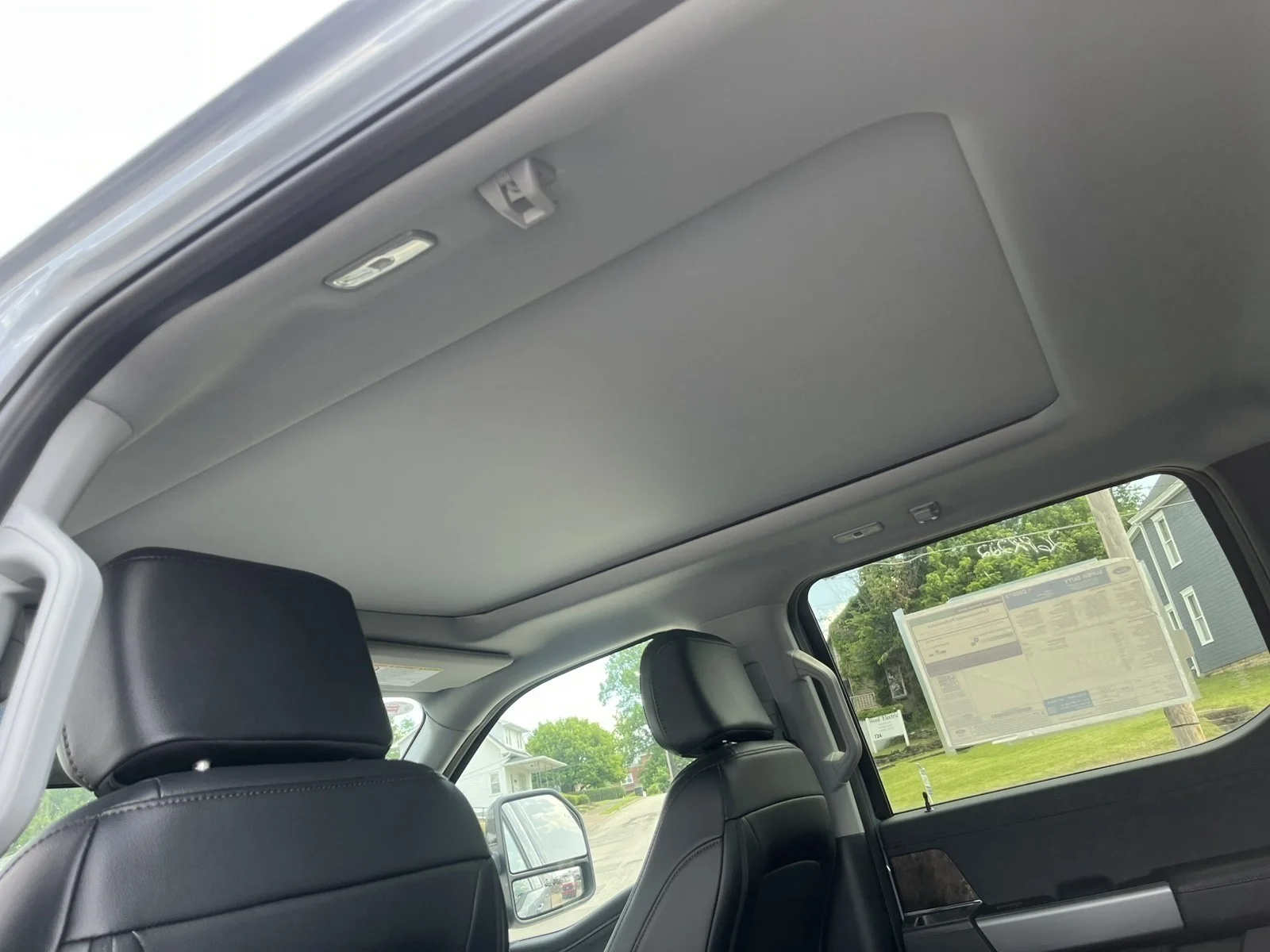 New 2026 Glacier Gray Metallic Tri-Coat Ford LARIAT image 11