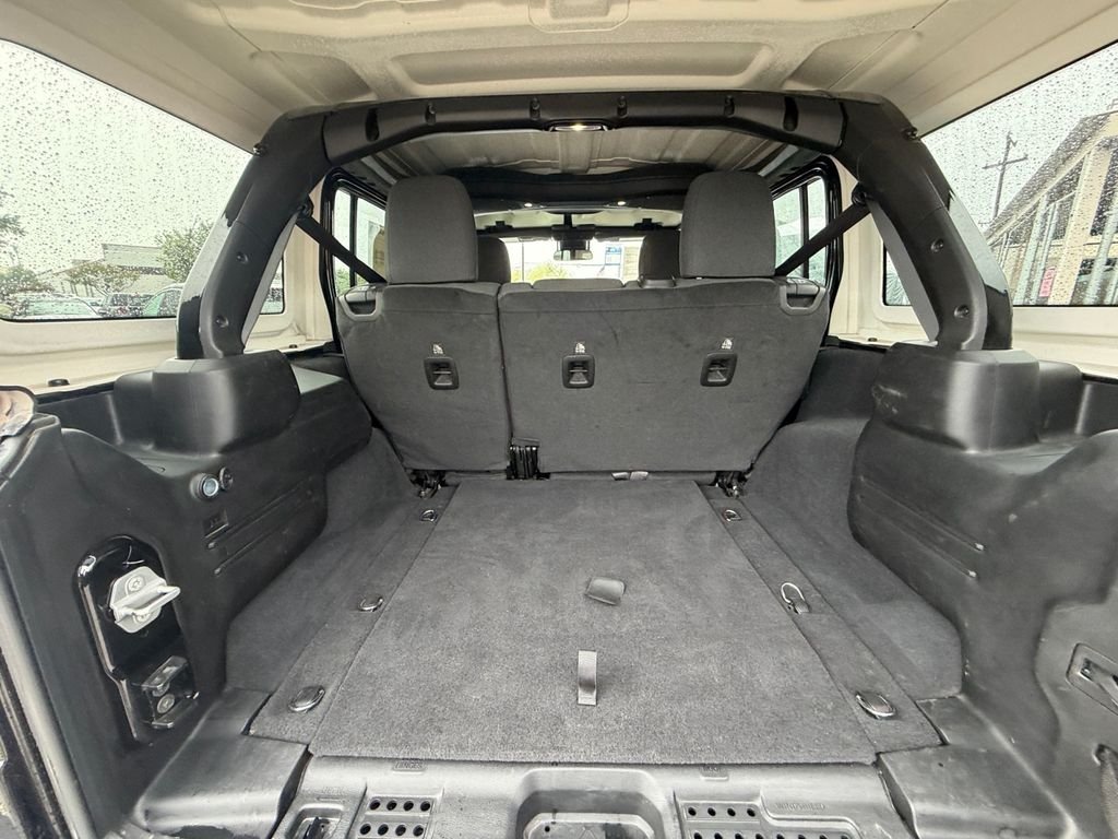 Used 2025 Black Jeep Rubicon image 19