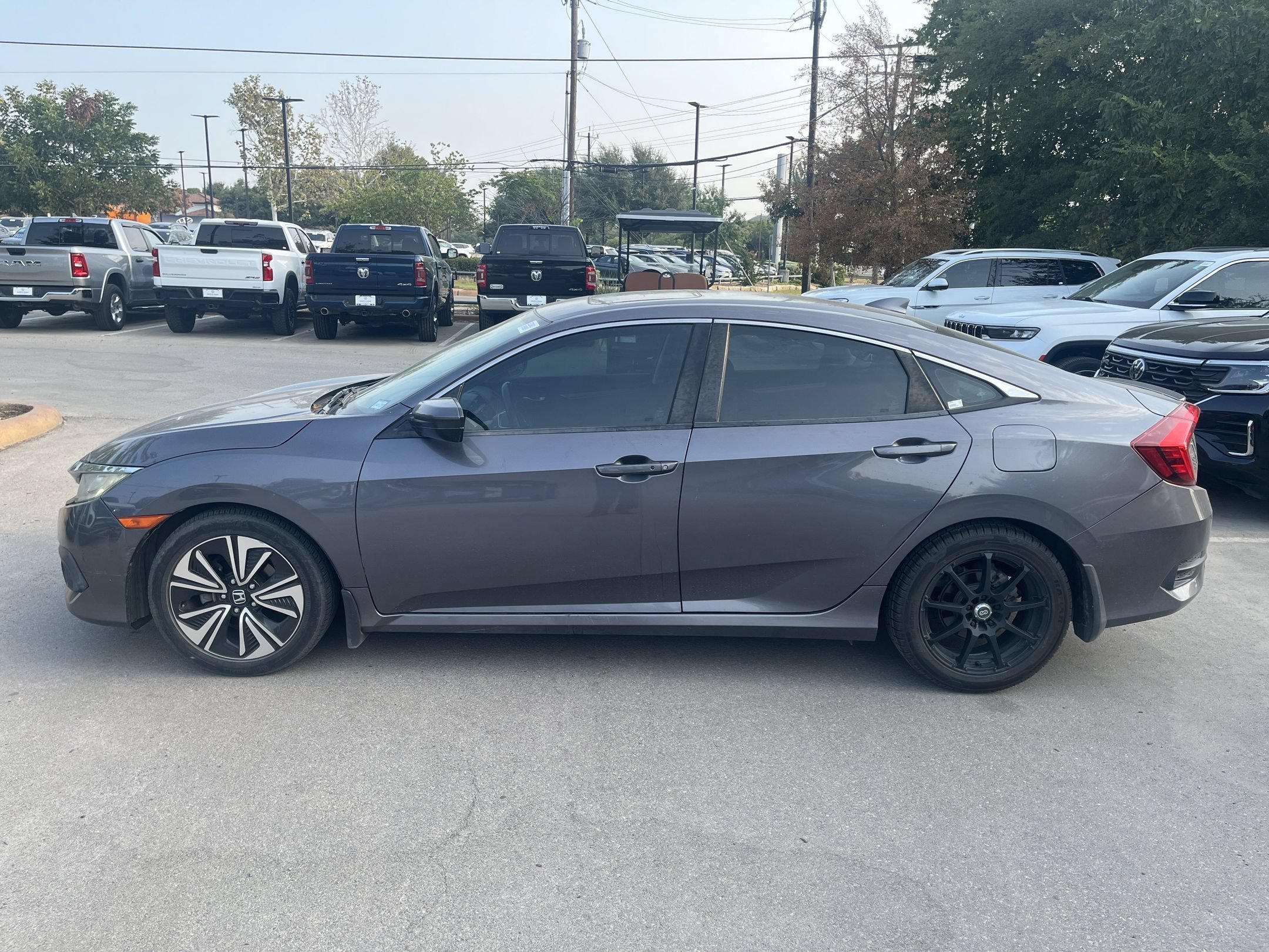 Used 2017 Gray Honda EX-L image 8