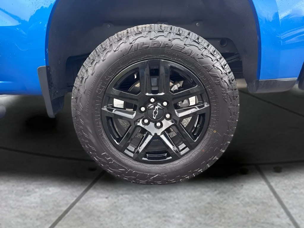 Used 2025 Blue Chevrolet LT Trail Boss image 35